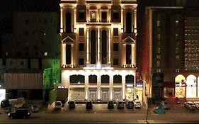 وردة البنفسج للشقق المخدومة